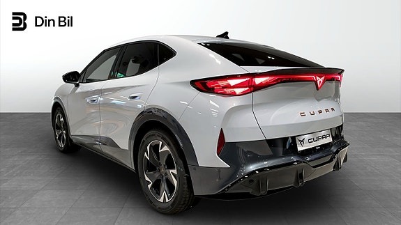 Cupra Tavascan 2 of 13