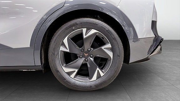 Cupra Tavascan 6 of 13