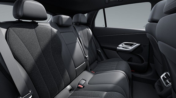 Mercedes-Benz GLC400 12 of 15