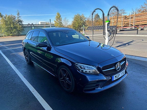 Mercedes-Benz C220 d 3 of 5