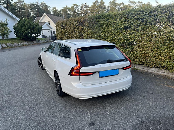 Volvo V90 3 of 5