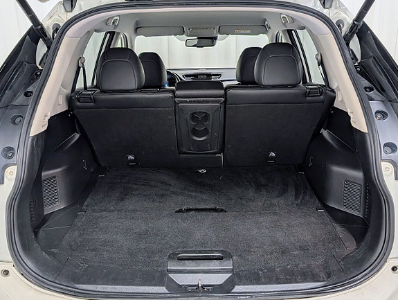Nissan X-Trail 14 of 15
