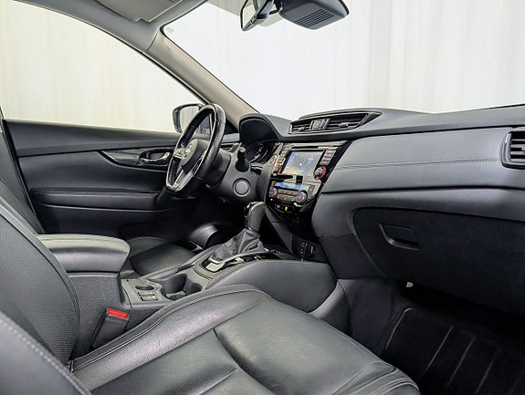 Nissan X-Trail 9 of 15