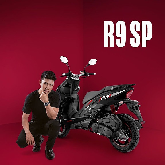 MOTO CR R9 SP EFI 4t 45km 2 of 3