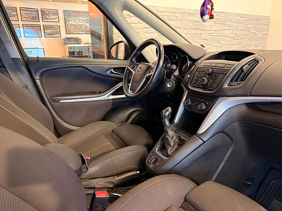 Opel Zafira Tourer 13 of 17