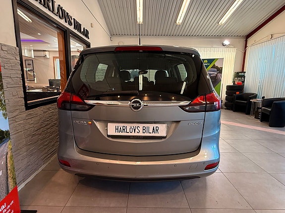 Opel Zafira Tourer 11 of 17