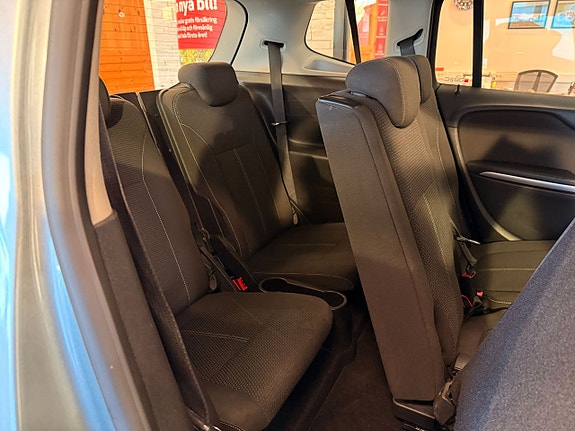 Opel Zafira Tourer 16 of 17