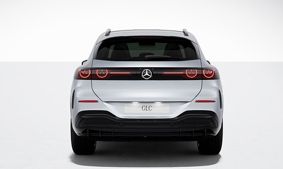 Mercedes-Benz GLC400 4 of 5