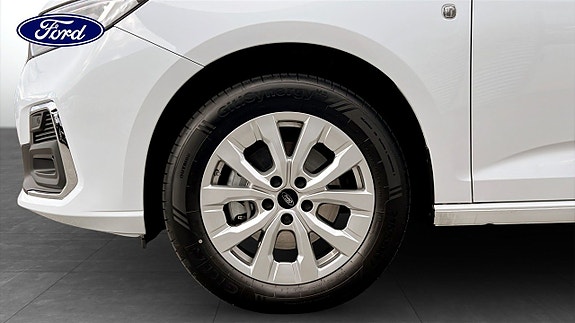Ford Transit Connect 9 of 12