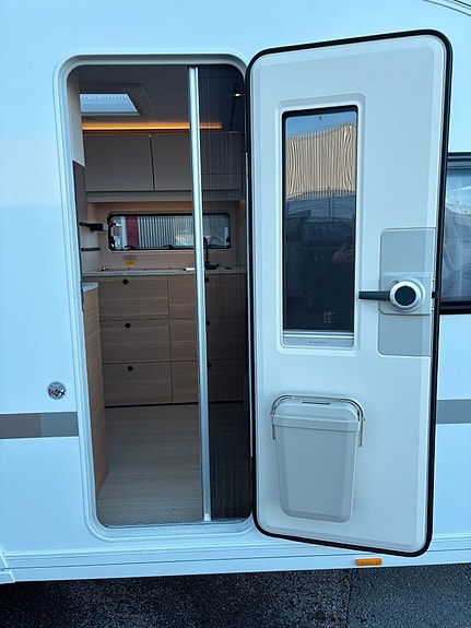 Adria Adora 572 UT -Långbädd-Alde-DEMOUTFÖRSÄLJNING-REA! 7 of 20