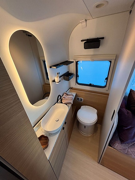 Adria Adora 572 UT -Långbädd-Alde-DEMOUTFÖRSÄLJNING-REA! 17 of 20