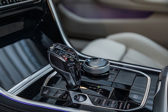BMW 840i 18 of 30