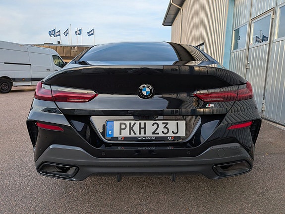 BMW 840i 6 of 30