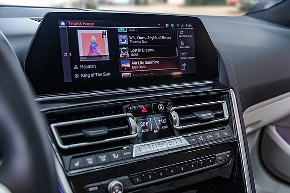 BMW 840i 28 of 30