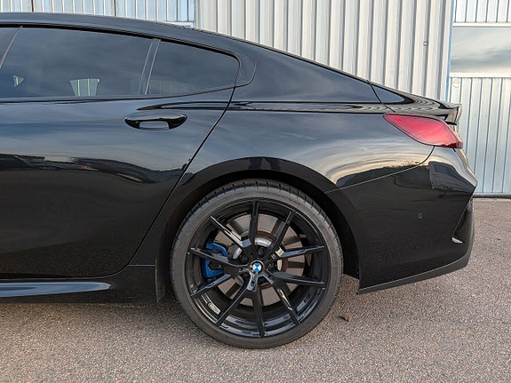 BMW 840i 4 of 5