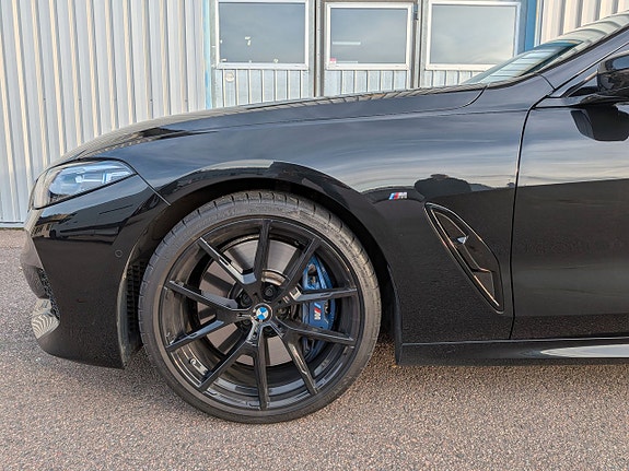 BMW 840i 3 of 5