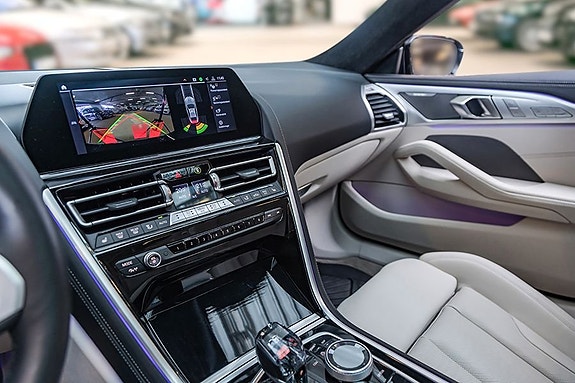 BMW 840i 27 of 30