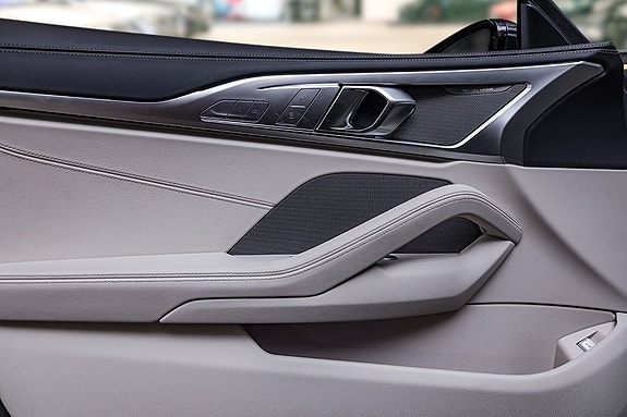 BMW 840i 29 of 30