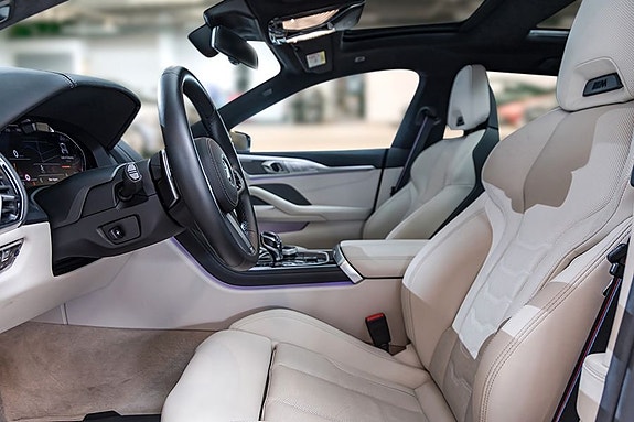 BMW 840i 16 of 30