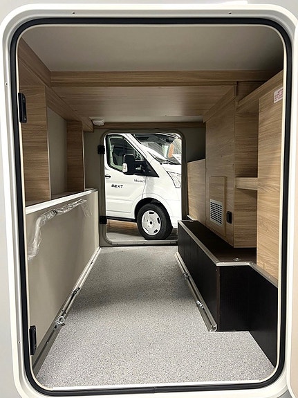 Knaus VAN TI PLUS PLATINUM SELECTION 650 MEG 3 of 5