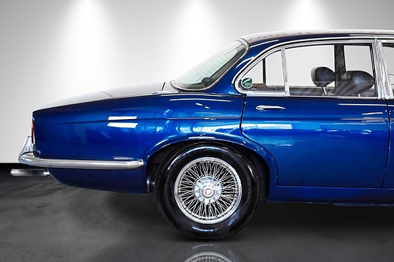 Jaguar XJ 3 of 20