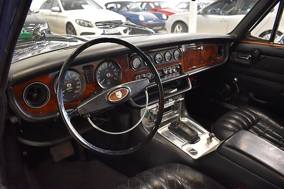 Jaguar XJ 16 of 20