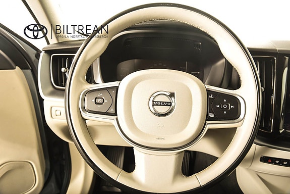 Volvo XC60 8 of 13