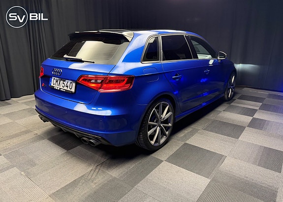 Audi S3 4 of 5