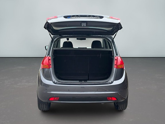 Kia Venga 4 of 5