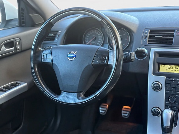 Volvo V50 4 of 5