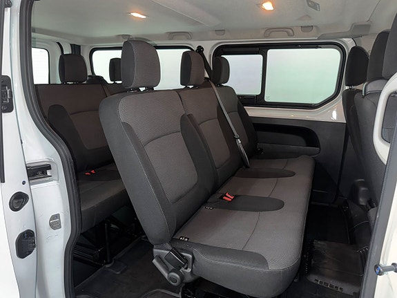 Renault Trafic 8 of 15