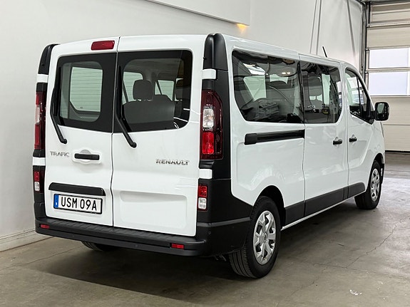 Renault Trafic 4 of 5