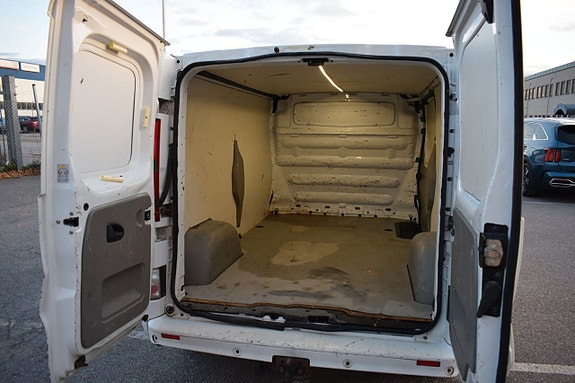 Opel Vivaro 8 of 9
