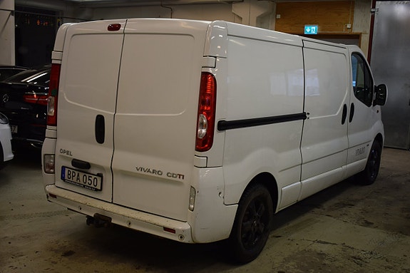 Opel Vivaro 5 of 5