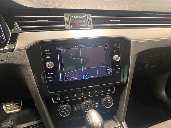 Volkswagen Passat Alltrack 13 of 18