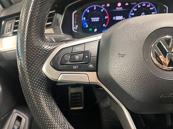 Volkswagen Passat Alltrack 15 of 18