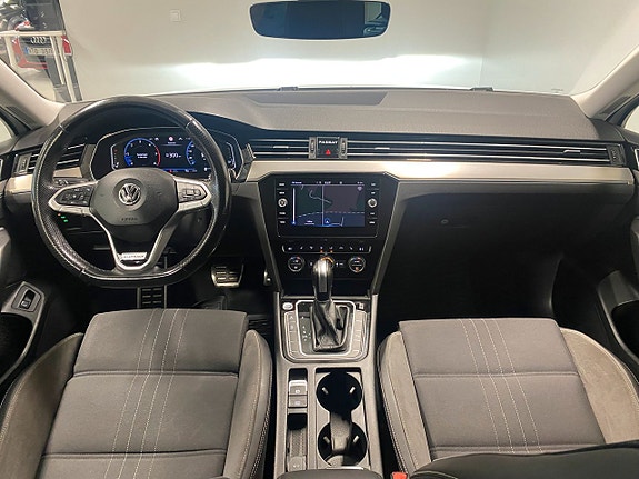 Volkswagen Passat Alltrack 11 of 18
