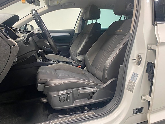 Volkswagen Passat Alltrack 8 of 18