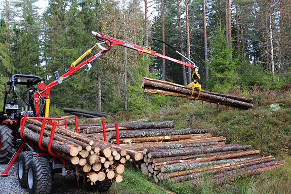 TYM traktor 2500L med Kranman T1850 4WD Pro 11 of 12