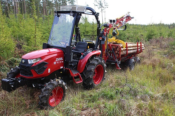 TYM traktor 2500L med Kranman T1850 4WD Pro