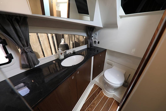 Marex 330, 2x Mercury 3.0 270hk, Joystick, -24, HÖSTPRIS! 11 of 12