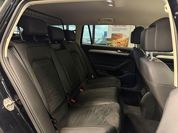 Volkswagen Passat 26 of 27