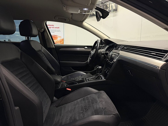 Volkswagen Passat 24 of 27