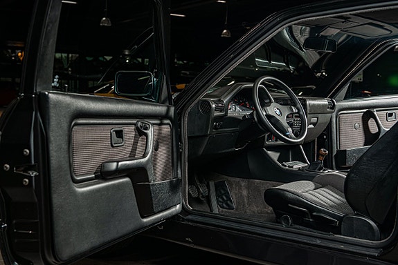 BMW M3 9 of 28