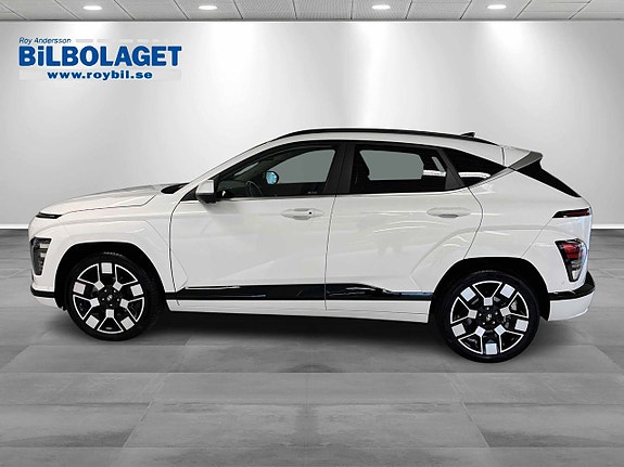 Hyundai Kona 2 of 5