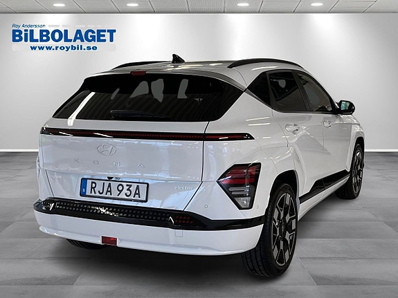 Hyundai Kona 3 of 5