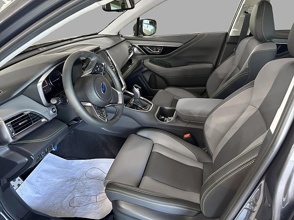 Subaru Outback 8 of 15