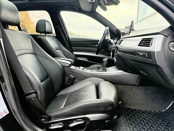 BMW 320 12 of 16