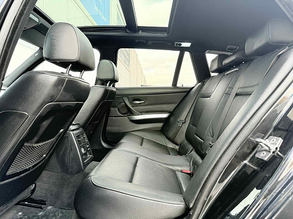 BMW 320 10 of 16