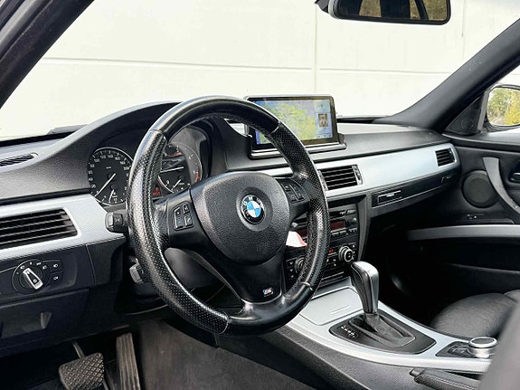 BMW 320 8 of 16